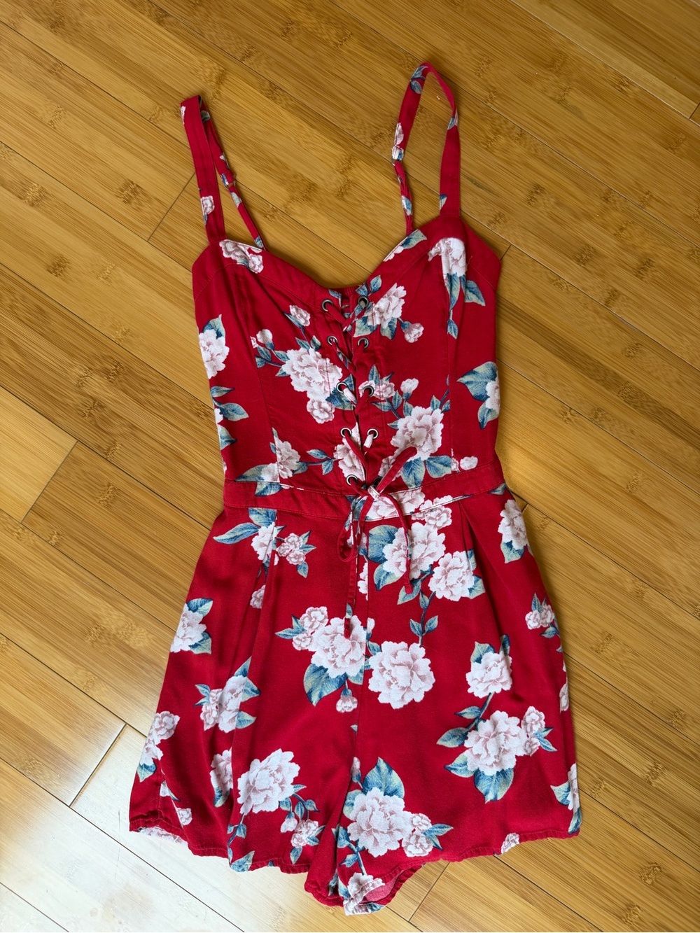 Hollister Red Smocked Floral Detail Romper XS Cottagecore Y2K Vintage